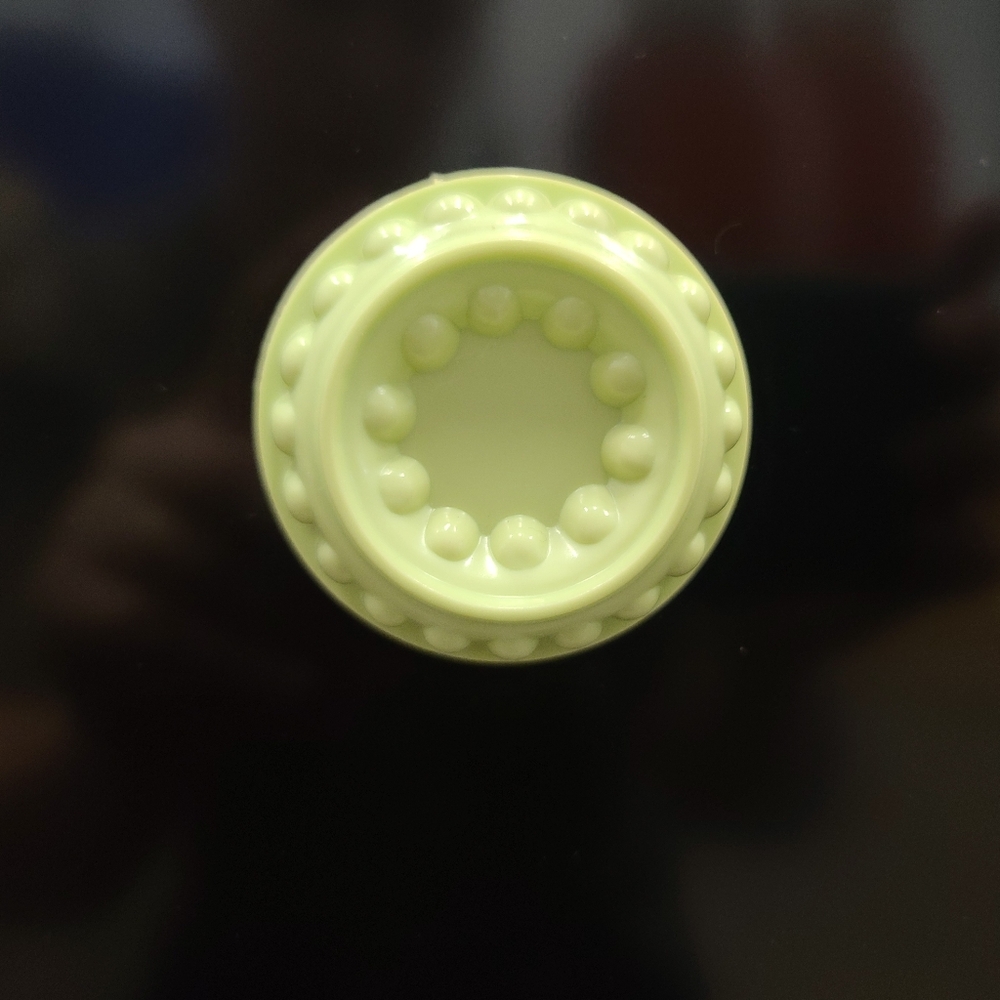 Vintage tupperware jello mold magnet